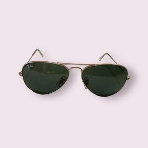 Ray-Ban RB3025 Aviator‎ Sunglasses with Gold Frame Grey Lenses